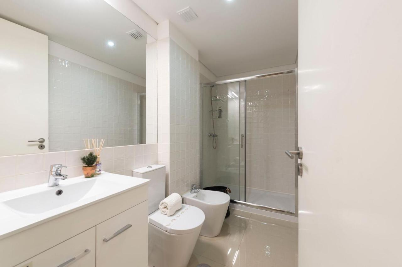 Lovelystay - Porto Peaceful Living W/ Backyard Экстерьер фото